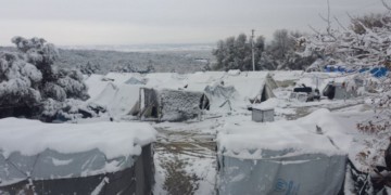 Βασανιστήριο του πάγου για τους πρόσφυγες