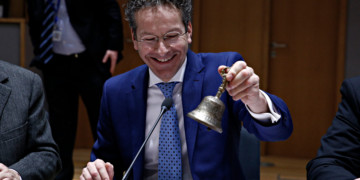 Πίσω από τη διαρκή κοροϊδία ΣΥΡΙΖΑ υπάρχει το διαρκές ευρω-μνημόνιο