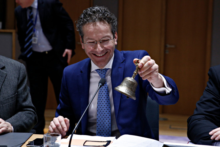 Πίσω από τη διαρκή κοροϊδία ΣΥΡΙΖΑ υπάρχει το διαρκές ευρω-μνημόνιο