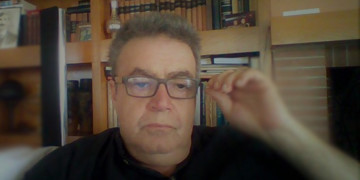 Nίκος Στραβελάκης, οικονομολόγος: Έξοδος από την ΕΕ για φιλολαϊκή λύση