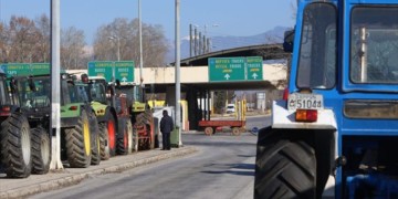 Τα μπλόκα φεύγουν, όχι ο αγώνας!