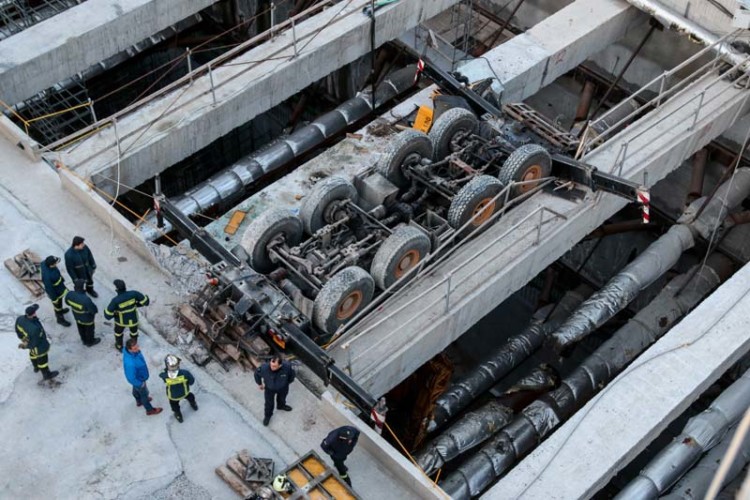 Οι νεκροί σε Μικέλ και Μετρό Θεσσαλονίκης δείχνουν ότι η «ανάπτυξη» των κερδών «τρέφεται» με ζωές και δικαιώματα εργατών