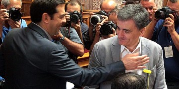 Εσωκομματικά «αντίμετρα»  για τον εγκλωβισμό της  αγανάκτησης στην Κουμουνδούρου