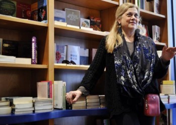 Ελένη Πριοβόλου: «Καθήκον του πολίτη είναι να μην υποκύπτει, να αφυπνίζεται, να εγείρεται και να δρα.»