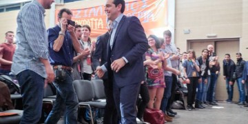 Νεολαία ΣΥΡΙΖΑ, απολογητής και  στήριγμα της κυβερνητικής πολιτικής