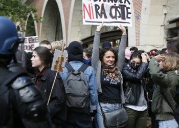 Η μισή Γαλλία αμφισβητεί ΕΕ και ευρώ!