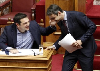 Ψέλνοντας «αριστερούς» και «δεξιούς» ύμνους στην ΕΕ