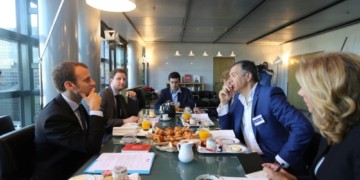 Το ΠΑΣΟΚ και ο Μακρόν…