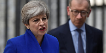 Πολιτικό «κουφάρι» έχει γίνει η Μέι