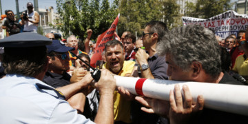 Δρόμο ανατροπής ανοίγουν οι εργαζόμενοι στους ΟΤΑ