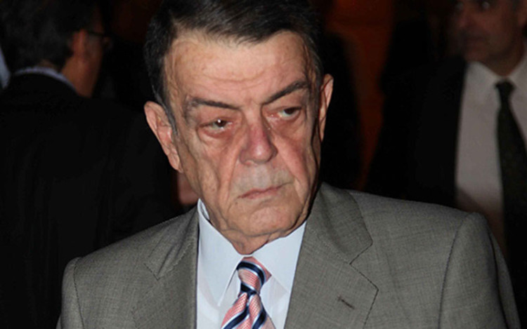 Μεταθανάτιοι ύμνοι για έναν καναλάρχη