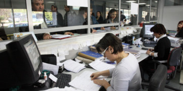 Ταξικός φορολογικός «Γολγοθάς» μέχρι τον Ιανουάριο