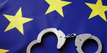 ΕΕ, κοινό σπίτι ανακριτών και χαφιέδων