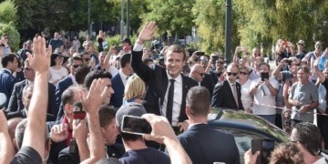 Με χέρια αδειανά ήρθε ο Μακρόν στην Αθήνα