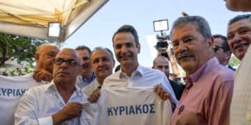 Στεφάνι στον…άγνωστο επενδυτή