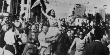 «Η λευτεριά φτερουγίζει πάνω από την Αθήνα μας»