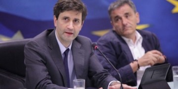 Προϋπολογισμός ασφυξίας και πλεόνασμα κοροϊδίας