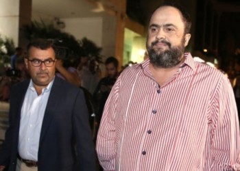 Πίσω από τις Κάμερες (11.06)