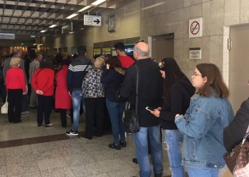 «Ουρές», βιβλία και…φαντάσματα