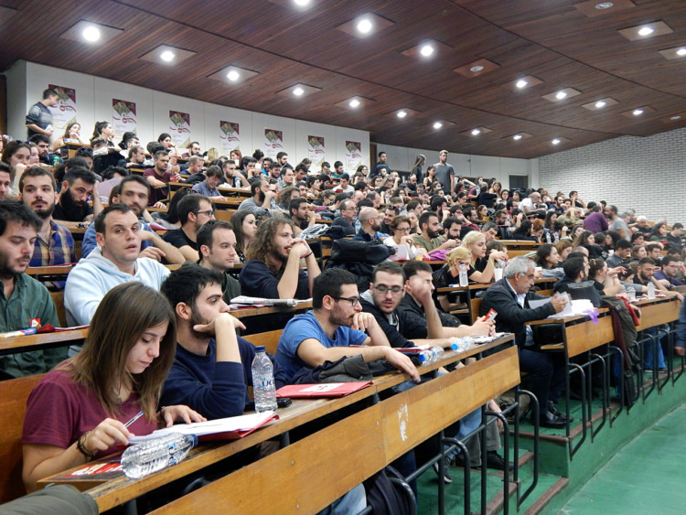 Νεανικό και πιο εργατικό συνέδριο