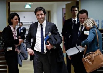 Συμφωνία με νέο φόρο  «αίματος» για τους εργαζόμενους