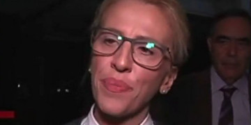 «Κρυφτούλι» Ρ. Δούρου στο περιφερειακό συμβούλιο