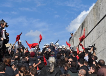 Μαχητική και μαζική η σημερινή απεργιακή απάντηση