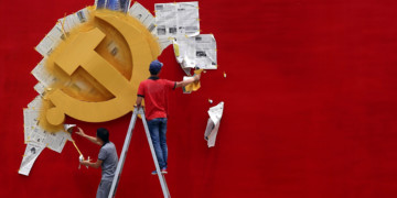 Νέο κομμουνιστικό πρόγραμμα και κόμμα