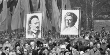 H Κόκκινη Ρόζα είναι ριζωμένη στην καρδιά των επαναστατών