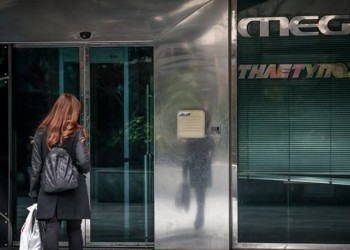 Μέγκα ευτελισμός τηλεοπτικής και πολιτικής διαπλοκής