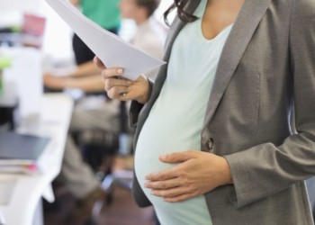 Έγκυος στον χώρο δουλειάς;  Σιγά, δεν αλλάζει και κάτι!
