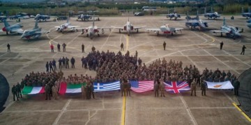 Προετοιμασίες πολέμου με «Ηνίοχο» τον εθνικισμό