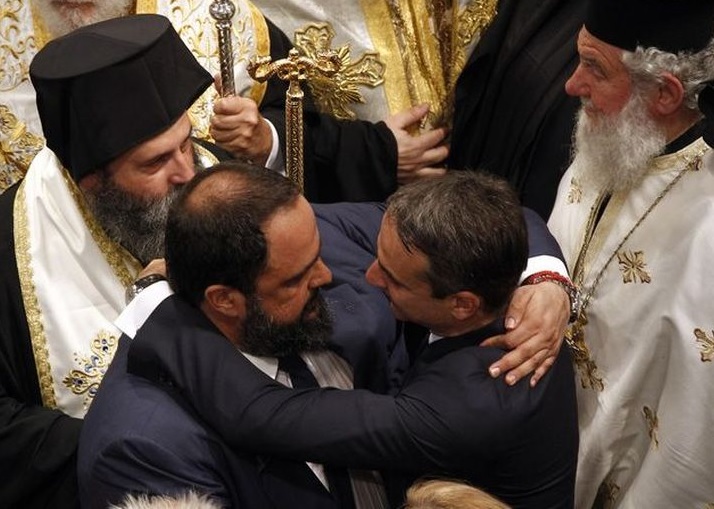 Στη… σέντρα ολιγάρχες των ΠΑΕ, κυβερνήσεις, FIFA και UEFA