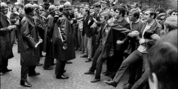 Η νεολαία αμφισβητεί έναν κόσμο γερασμένο