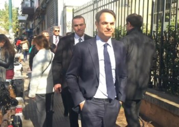 ΝΔ: Και με τον χωροφύλαξ και με τον αστυφύλαξ, αλλά ποτέ με τον εργαζόμενο