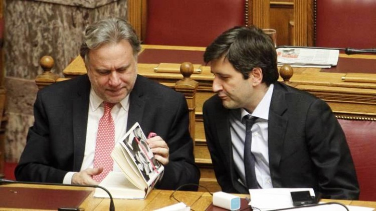 Η περικοπή των συντάξεων προωθείται κανονικά  από το 2019 μέσω του προϋπολογισμού