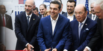 Pax Americana με βάσεις, επεμβάσεις, αεροπλάνα…