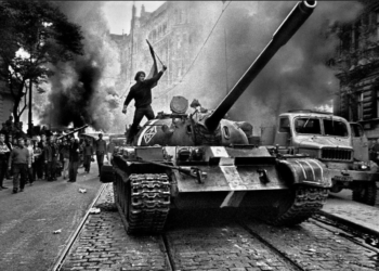 50 χρόνια από την «Άνοιξη της Πράγας»: Οι ερπύστριες πάτησαν το σοσιαλισμό