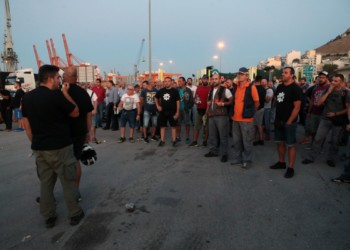  Cosco: Εργοδοτική τρομοκρατία στο λιμάνι, με συνένοχη την κυβέρνηση
