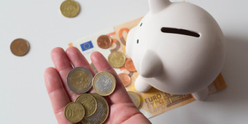 Μισθοί πείνας για τον λαό