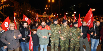 Πολυτεχνείο:Το κίνημα με μαζική πορεία, ο ΣΥΡΙΖΑ με αύρα και την αστυνομία