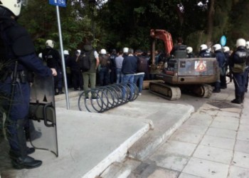 Πάρκο Γεωργιάδη: Δημόσια έργα με συνοδεία ΜΑΤ