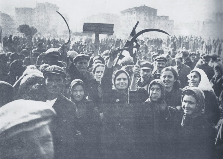 101 χρόνια από την ίδρυση του ΣΕΚE: Η εργατική πολιτική ξεχωρίζει από την αστική