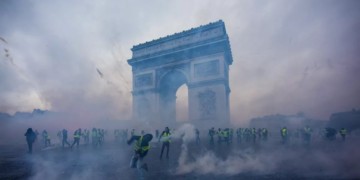 Κινήματα που αμφισβητούν το μη-αμφισβητήσιμο της καθημερινής ζωής