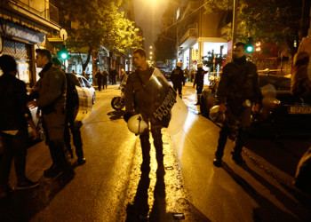 Στη φυλακή επ’ αόριστον 19χρονος επειδή… πήγε για μπύρα στα Εξάρχεια!