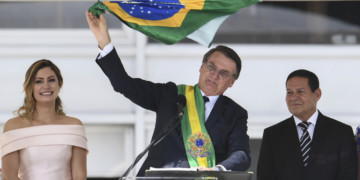 Το δόγμα Μπολσονάρου: Πατρίδα, θρησκεία, οικογένεια!