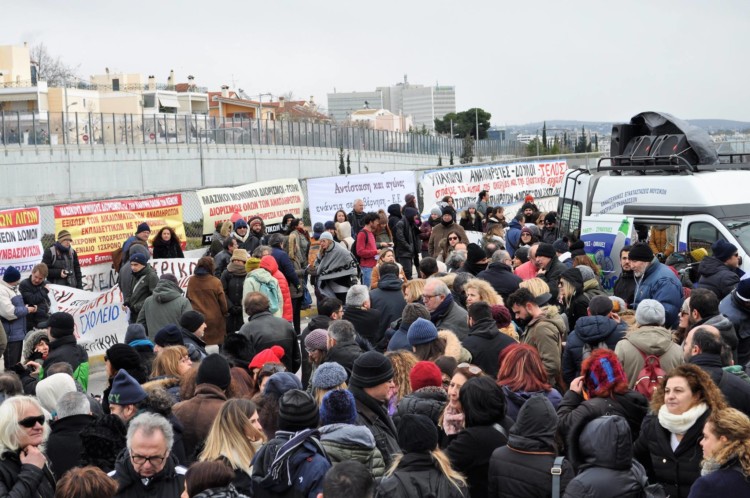 Συγκέντρωση και κινητοποιήσεις των εκπαιδευτικών ενάντια στο προσοντολόγιο