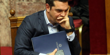 Συνταγματική διαιώνιση της αντιλαϊκής πολιτικής