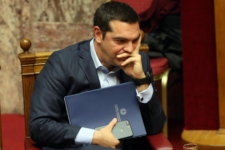 Συνταγματική διαιώνιση της αντιλαϊκής πολιτικής