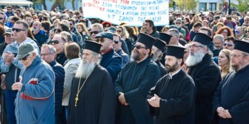 Tο ΠΑΜΕ και το ΚΚΕ στήνουν «κοινωνική συμμαχία» με αστικούς φορείς για το «προσφυγικό» στα νησιά